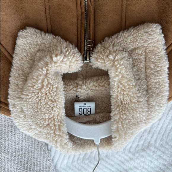 Brown Shearling Jacket - Picture 4 of 4